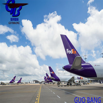 Nuestro servicio de seguimiento 24 horas en línea Express Envío desde Italia con servicio puerta a puerta a través de FedEx / DHL / UPS