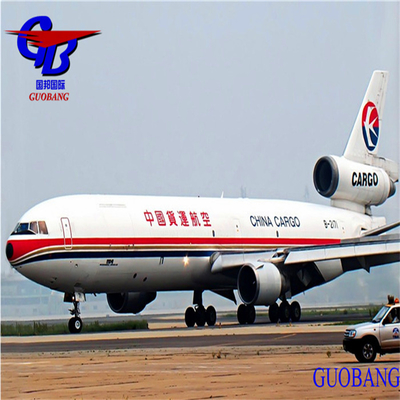 Servicios de despacho de aduanas Servicios de corretaje aduanero Servicios de despacho de aduanas Servicios de transporte aéreo rápido desde Suiza a Suiza