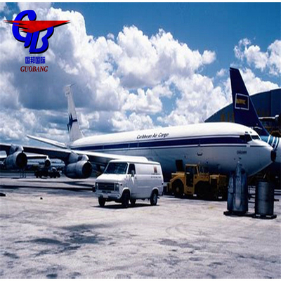Servicios de despacho de aduanas Servicios de corretaje aduanero Servicios de despacho de aduanas Servicios de transporte aéreo rápido desde Suiza a Suiza